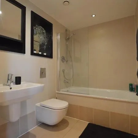 Luxury Cove At The Docks Apartment *