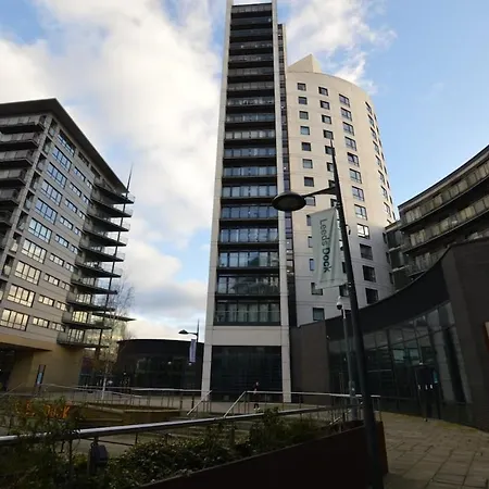 Luxury Cove At The Docks *