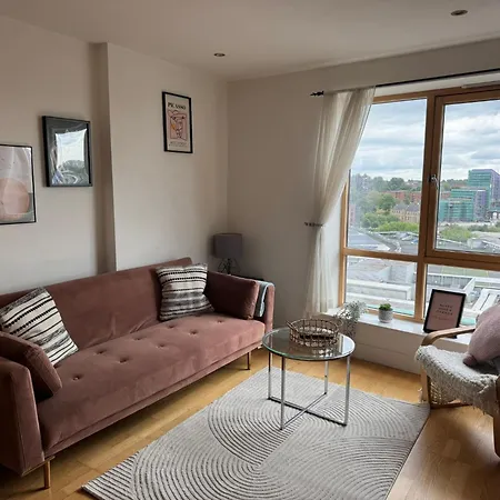 Luxury Cove At The Docks Apartment Leeds (West Yorkshire)