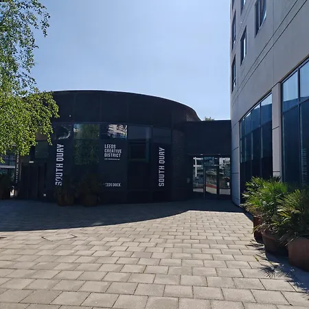 Luxury Cove At The Docks Apartament *